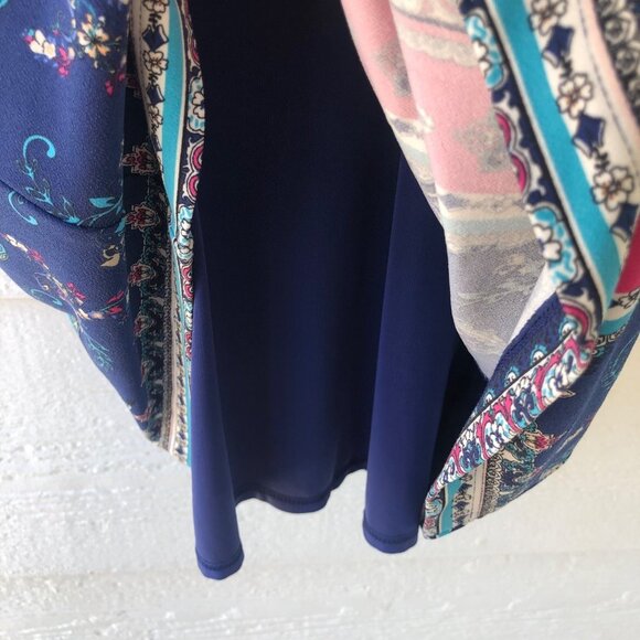 Petite Medium Chico’s Medallion Tie Sleeve Fully Lined Dress Size 8 - Picture 2 of 16